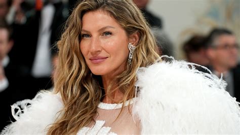Gisele Bundchen Wows Fans In Tiny Black Bikini As She Hits The Waves In