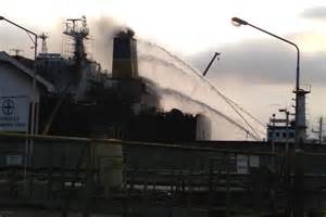 foto dua kakak beradik tewas  kebakaran kapal tanker mt jag leela