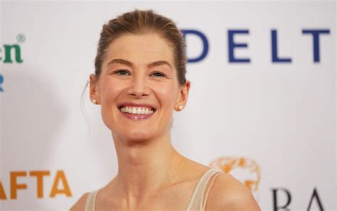 Rosamund Pike Says The British Arent Always Good At Celebrating Their Own