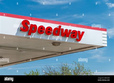 imagen complemento Apretar speedway gas station logo ideología Tarjeta ...