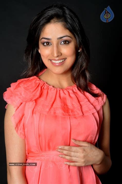 Yami Gautam Hot Stills Photo 33 Of 51