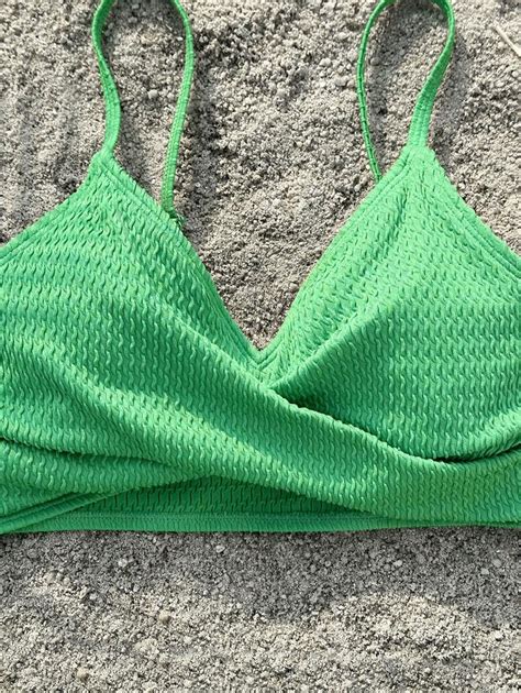 SHEIN Conjunto de Maiô Bikini Jacquard Tricotado para Adolescentes Conjunto Casual de Duas