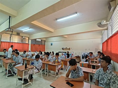 Penilaian Kinerja Kepala Sekolah Pkks Sma Cenderawasih 1 Jakarta