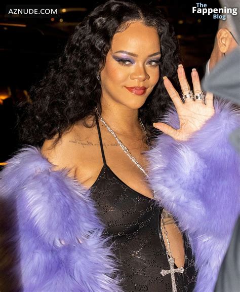 Rihanna Sexy And Nude Photos Collection AZNude