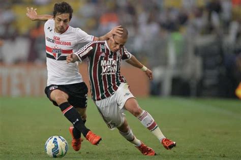 São Paulo decepciona em estreia de Doriva