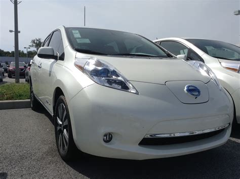 Nissan LEAF, Chevy Volt, BMW i3 -- Comparing 3 Top-Selling Electric