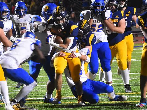 Spartans win but playoff rules have changed | Bainbridge Island Review