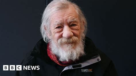 Sir Ian McKellen won't return for Player Kings tour after injury - BBC News