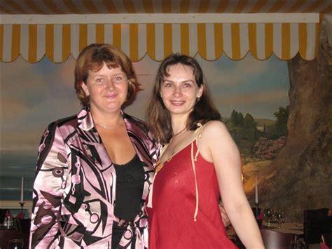 Что подарить на юбилей 35 лет подруге?