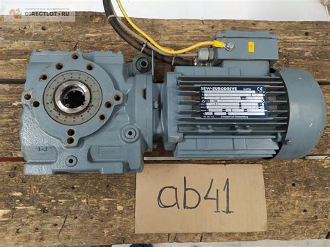 Мотор - редуктор SEW-EURODRIVE 220/380 в. 0,75квт. 102 об/мин. купить в ...