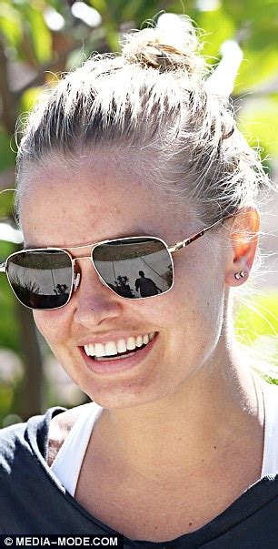 Make Up Free Lara Bingle Flaunts Her Hot Torso Daily Mail Online