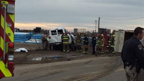 Three People Killed In Crash Near Reedley