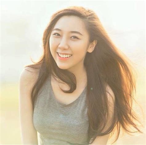 Cô em gái ít ai biết của Trấn Thành không theo nghệ thuật nhưng xinh đẹp như hot girl