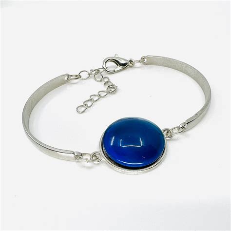 The Future Of Fashion Will Include The Mood Changing Bracelet - RYZE Superfoods