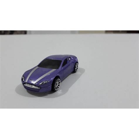 Hot Wheels Aston Martin V Vantage Loose Shopee Brasil