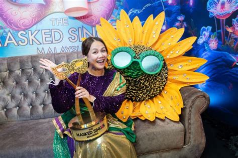 Tekaan Tepat Bunga Matahari Adalah Stacy Pemenang The Masked Singer