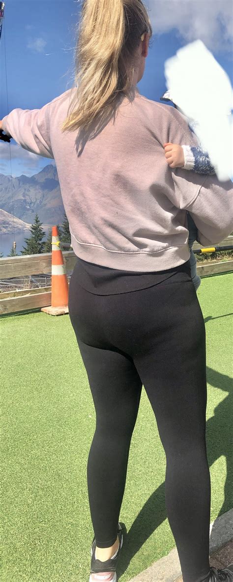 Thick MILF In Leggings Plus Bonus Spandex Leggings Yoga Pants Forum