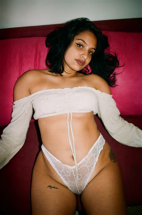 Nude Hipster Chunk Of The Day DrunkenStepFather