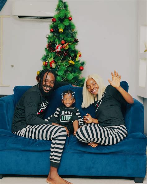 Simi And Adekunle Gold Celebrate Christmas With Their Daughter Deja Photos Igbere Tv