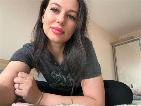 My Boobs Look So Sexy R Brunette