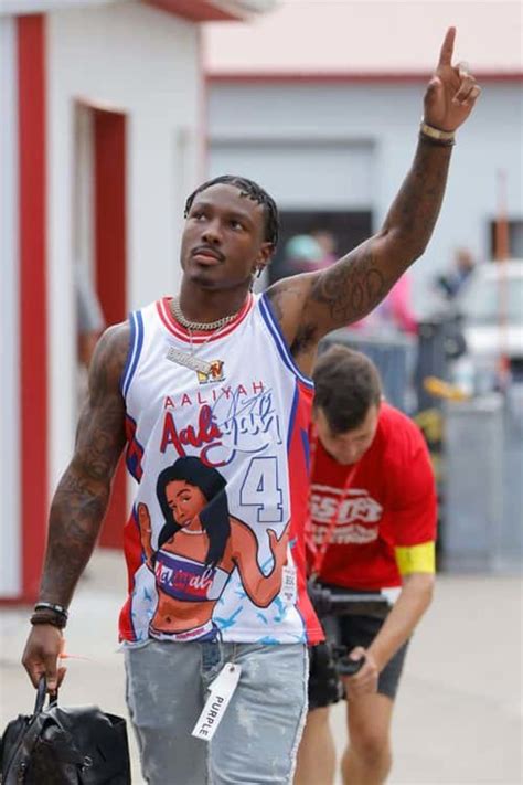 Chiefs' defensive coach Dave Merritt says Taylor Swift has positively