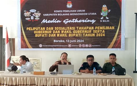 Media Gathering KPU Ramdan Buhang Sampaikan Peran Media Dalam