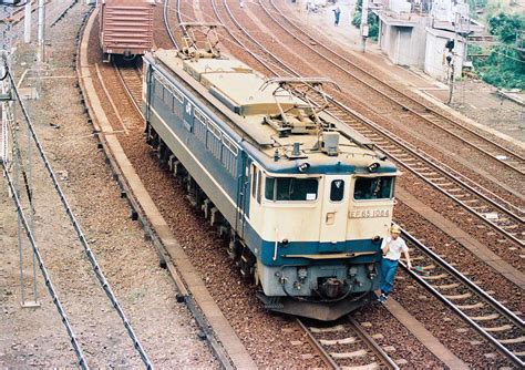 EF651084 | OOMYV | Flickr