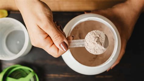 10 best protein powders for weight gain in 2024 | HealthShots