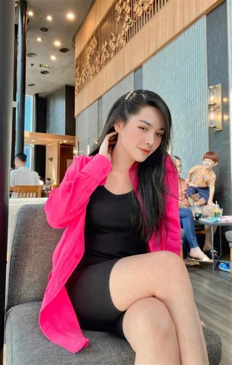 Hot girl dao kéo Vũ Thanh Quỳnh đăng đàn khi việc chỉnh sửa nhan sắc đã qua 8 năm vẫn bị đào lại
