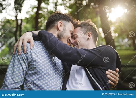 De Los Pares Del Amor Concepto Gay Al Aire Libre Foto De Archivo Imagen De Concepto Feliz