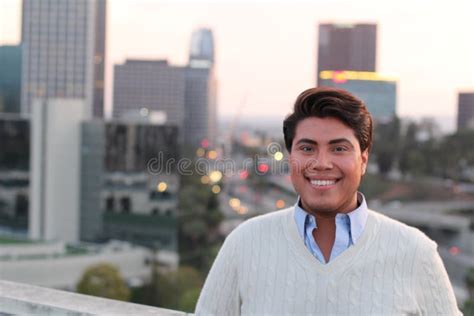 Ritratto Di Giovane Sorridere Maschio Latino Gay Fotografia Stock Immagine Di Latino Faccia