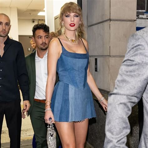 Taylor Swift’s Stunning Blue Bikini Look Beside Lamborghini A Perfect ...