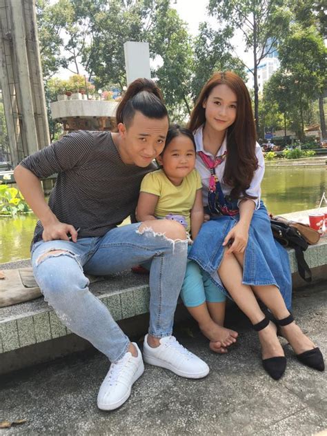 Sau năm hot girl Sam đã trở nên xinh đẹp và nóng bỏng hơn