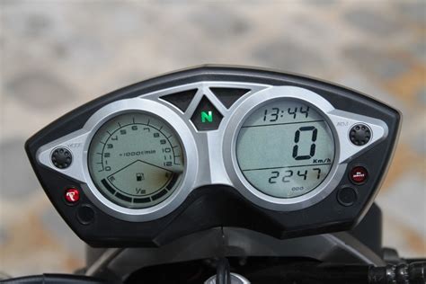 Essai Kymco Quannon Naked Cm Le Roadster Par Excellence Page