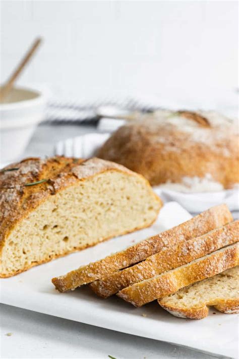 Easy Roasted Garlic And Fresh Rosemary Dutch Oven Bread