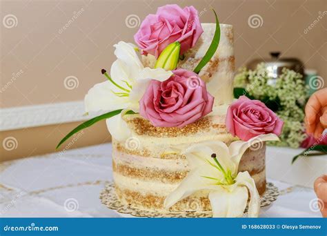 Wedding Naked Cake Decorated With Purple Roses Stock Image Image Of Baked Homemade