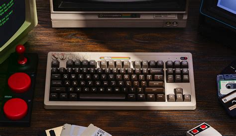 8BitDo выпускает механическую клавиатуру, похожую на Commodore 64