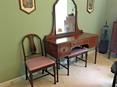 Berkey And Gay Bedroom Set Tall Dresser Dressing Table Bed Nightstand Etc Antique Price