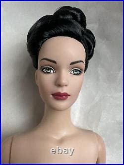 Tonner Tyler Wentworth NUDE A NIGHT TO REMEMBER 16 DOLL BENDING WRIST BW BODY Tonner Tyler