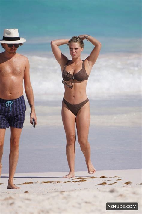 Madison Lecroy Sexy Seen Flaunting Her Body And Nude Tits On The Beach In The Bahamas Aznude