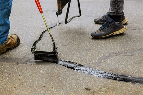 10 Best Asphalt Crack Filler Reviews And Buyers Guide