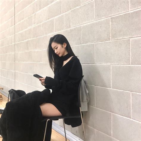 Qshere Hot Girl Trung Qu C V I Combo M T Xinh D Ng P Con Nh Gi U