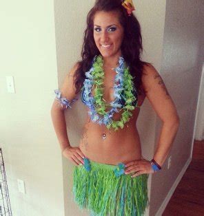 Luau Time Porn Pic