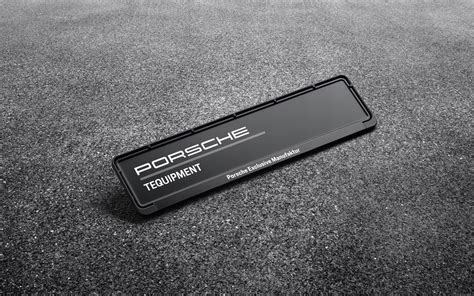 Оригинальная рамка под номер PORSCHE License Plate Holder — Porsche ...