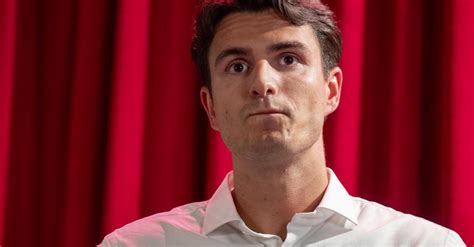 West Vlaamse Socialisten Blijven Partijvoorzitter Conner Rousseau