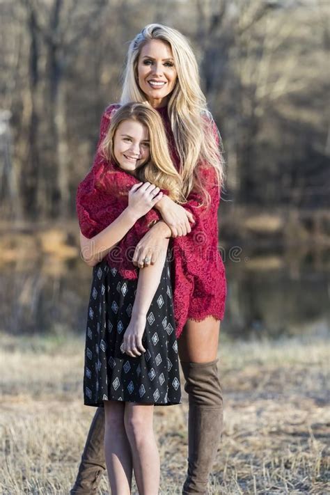 Pretty Blonde Moms