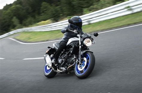 Suzuki SV 650 2016 Motorrad Fotos & Motorrad Bilder