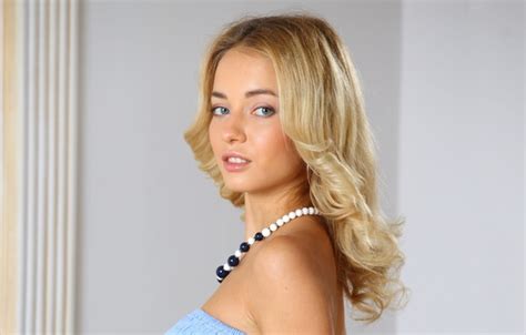 Wallpaper Look Sexy Blonde Curls Danica Natalia Andreeva For Mobile And Desktop Section