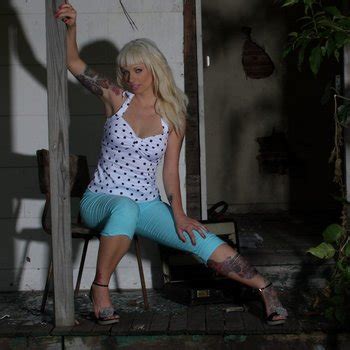 Lynn Pops Babe Page Watch This Adult Model On FreeOnes