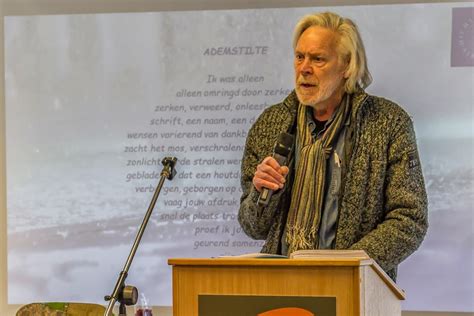 Ik Zoek Een Vriend Met Borsten En Een Vagina Flessenpost Uit Alkmaar